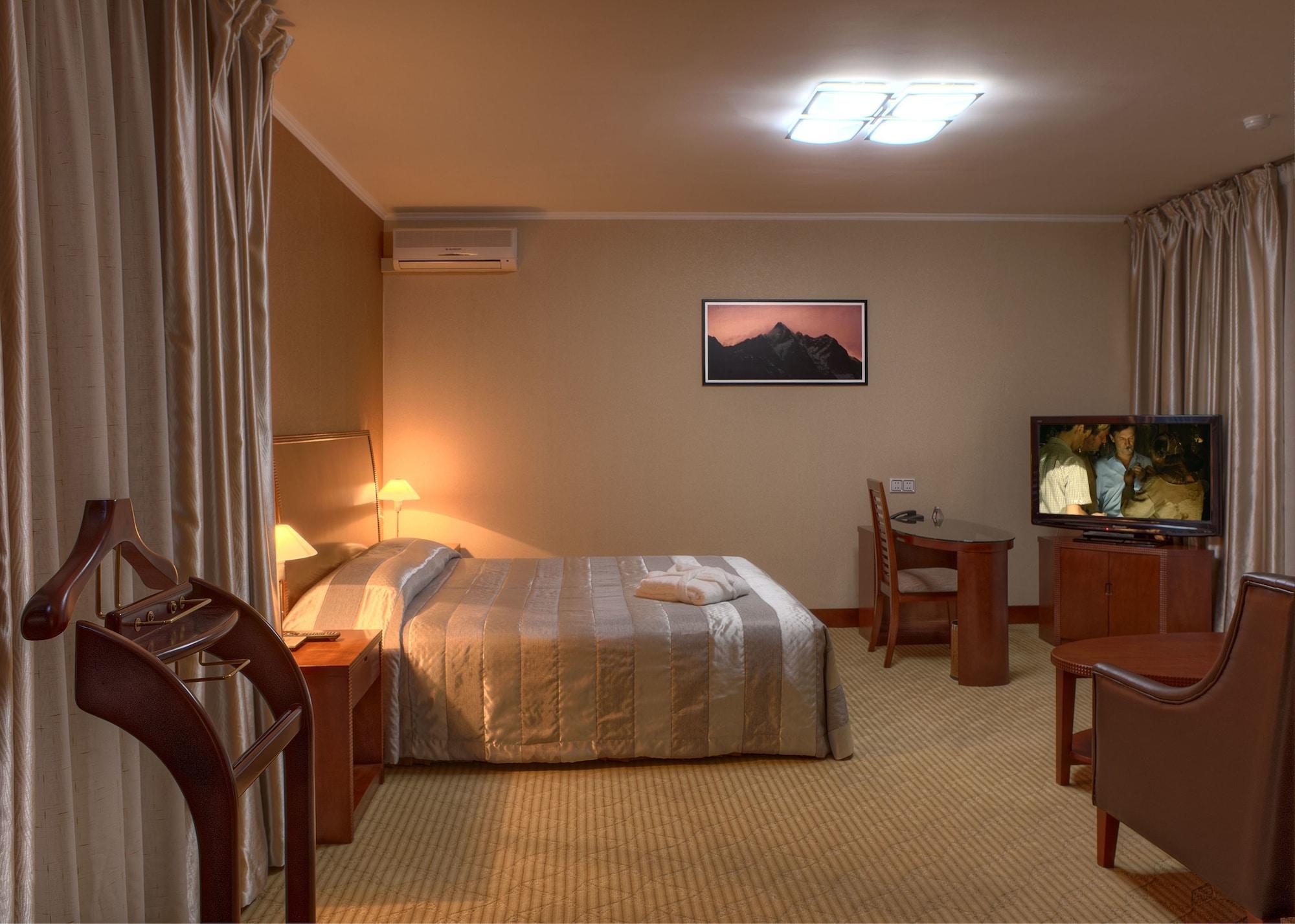 Voyage Hotel Almatî Cameră foto